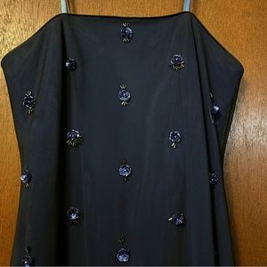 Formal, full-length, strapless dress. Navy color